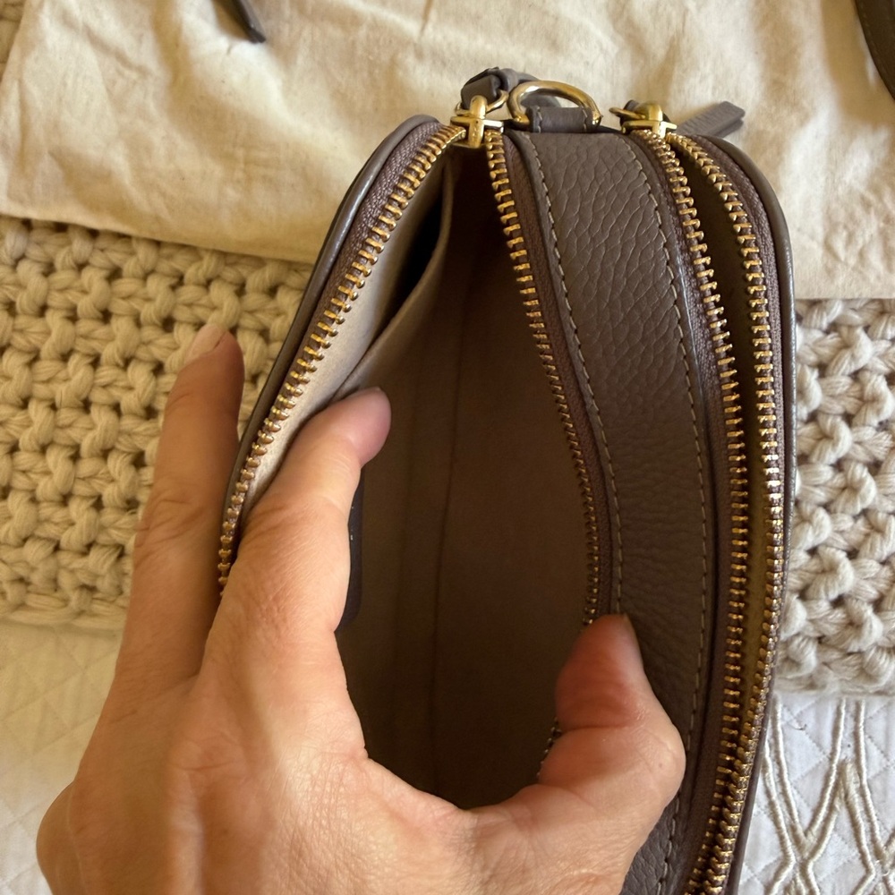 Tory Burch Mini Miller Crossbody Bag ClamShell Taupe - Picture 7 of 9